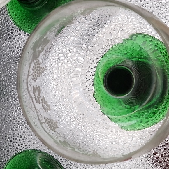 Vintage Luminarc Emerald Green Beehive Stem Grapevine Wine Goblets 6 Count - Picture 5 of 15